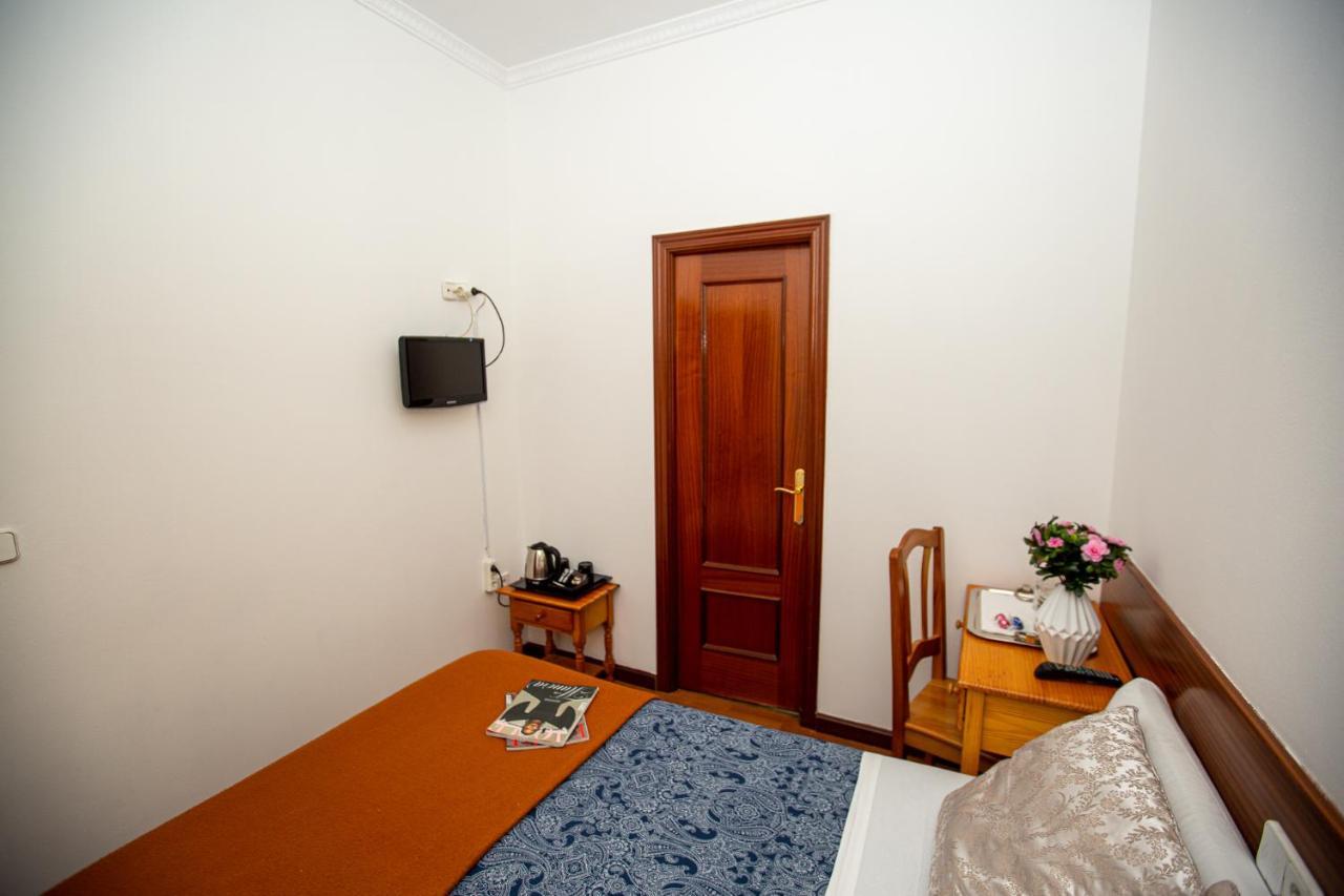 Small Interior Double Room