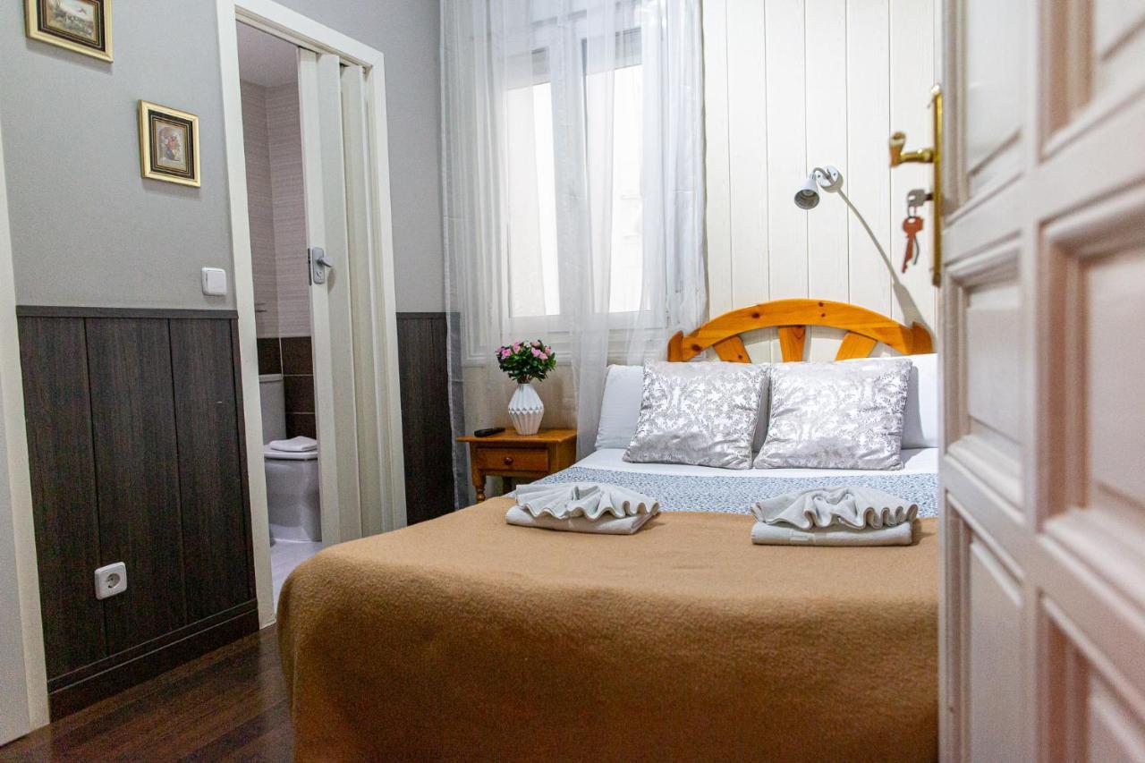 Small Interior Double Room